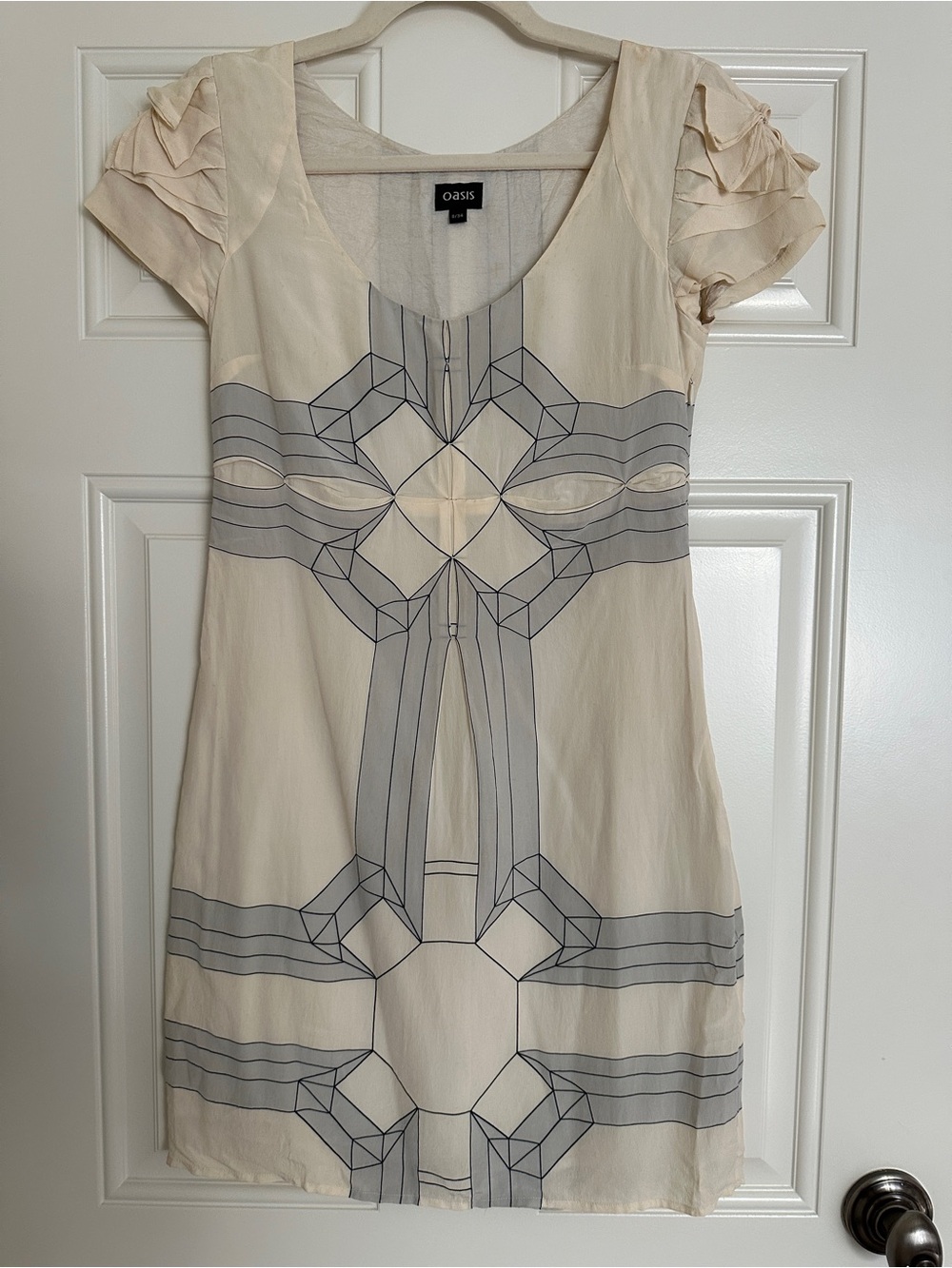 100% silk Oasis Cream Dress with Gray Geometric Motif XS/S